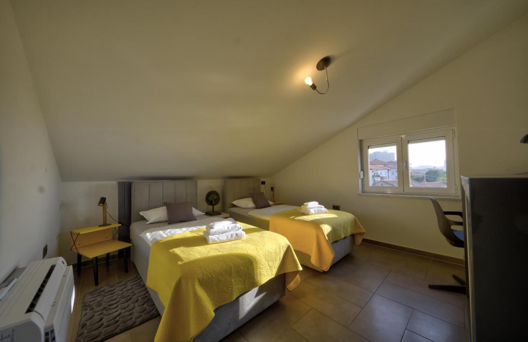 Penthouse Belvedere View With Private Parking Rijeka
