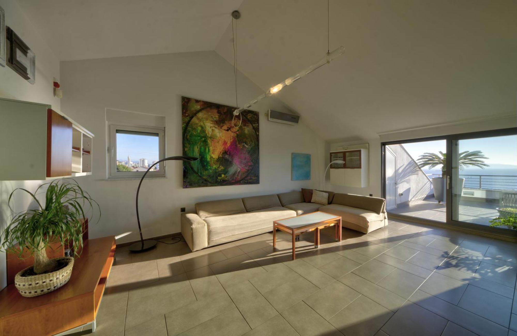 Penthouse Belvedere View With Private Parking Rijeka